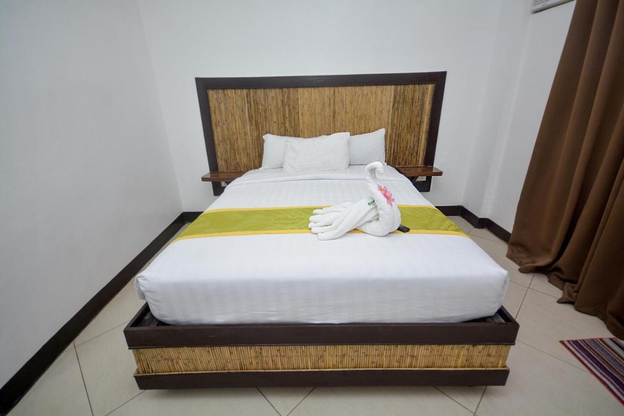 Bamboo Beach Resort & Restaurant Manoc-Manoc Luaran gambar