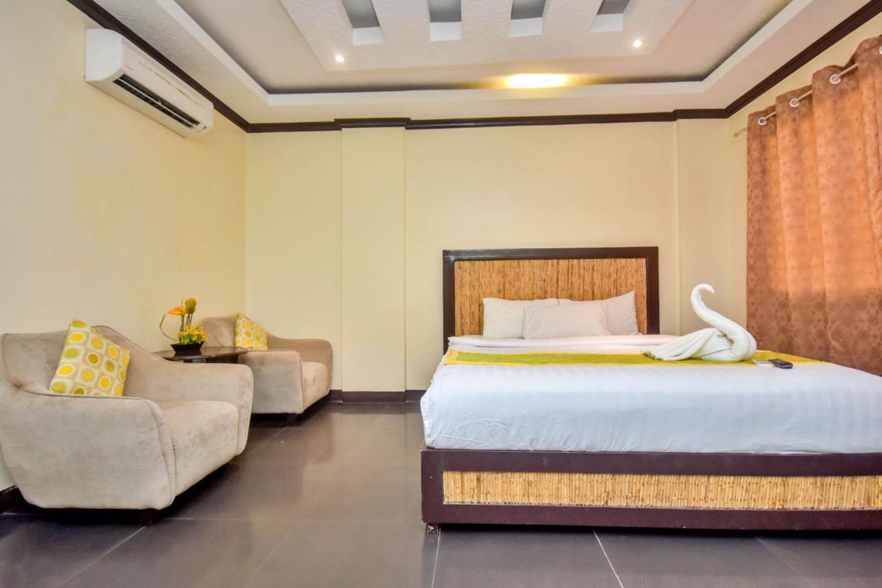 Bamboo Beach Resort & Restaurant Manoc-Manoc Luaran gambar